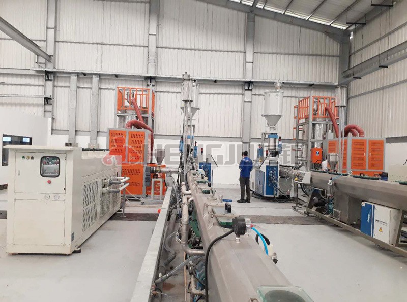 HDPE管材擠出線除濕干燥系統(tǒng)